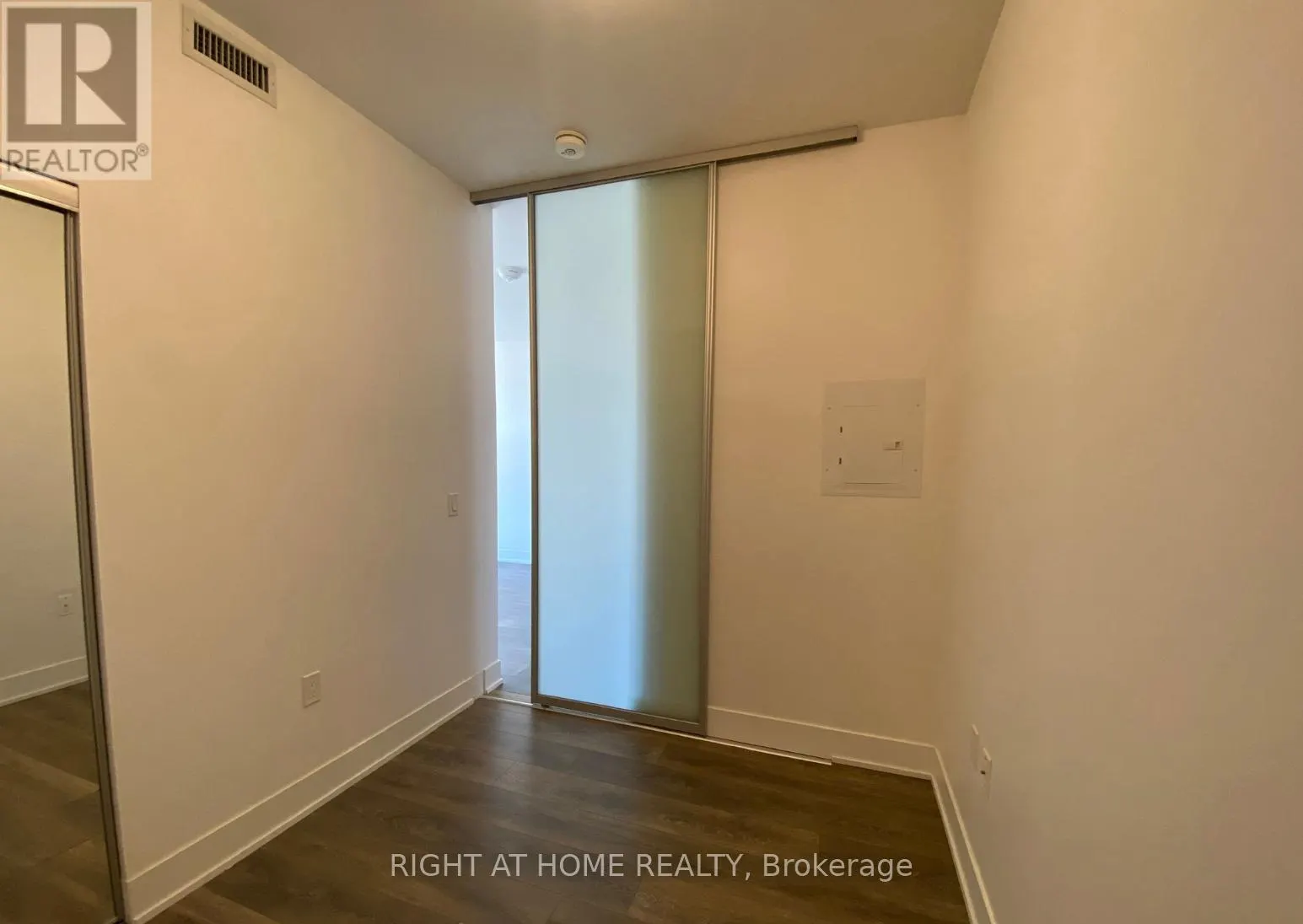 411 - 2916 HIGHWAY 7 ROAD W