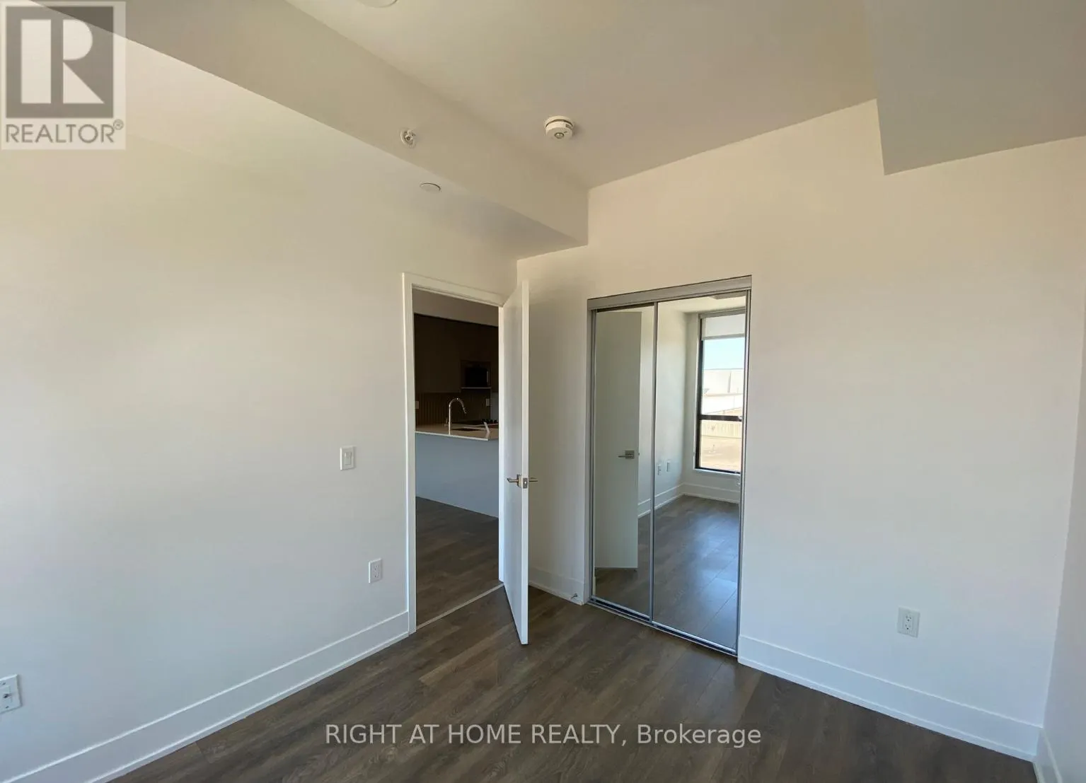 411 - 2916 HIGHWAY 7 ROAD W