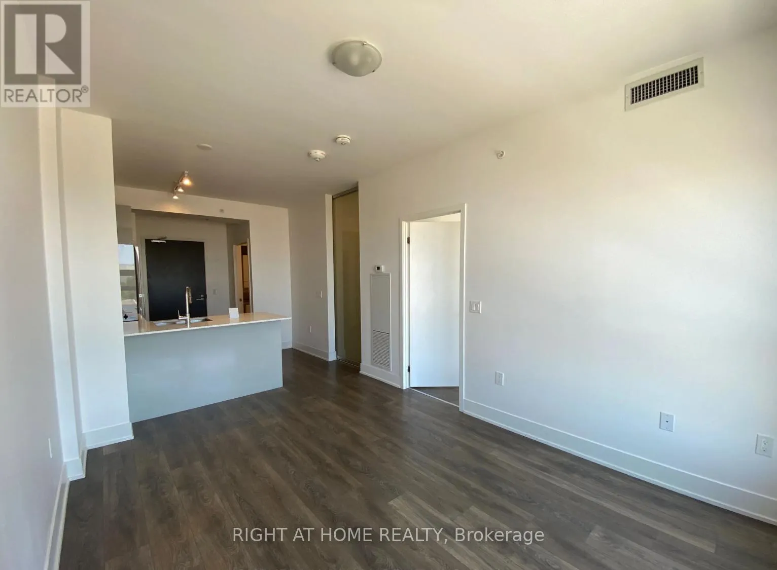 411 - 2916 HIGHWAY 7 ROAD W