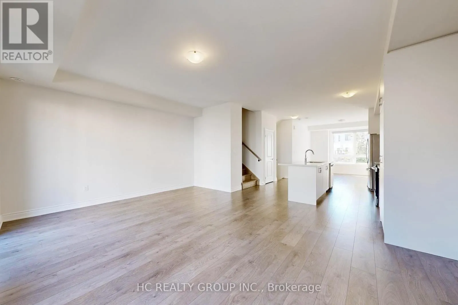 31 THOMAS ARMSTRONG LANE