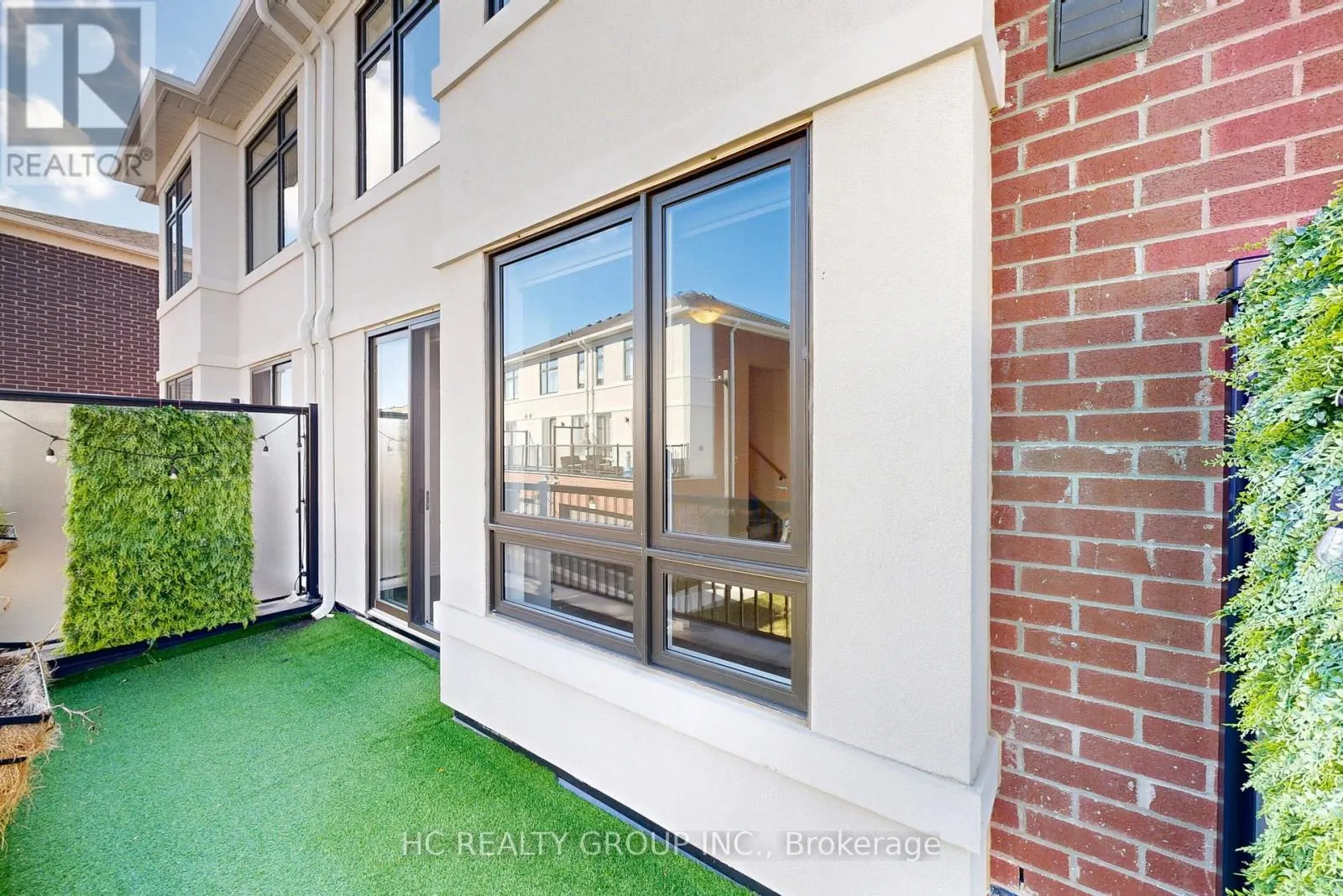 31 THOMAS ARMSTRONG LANE