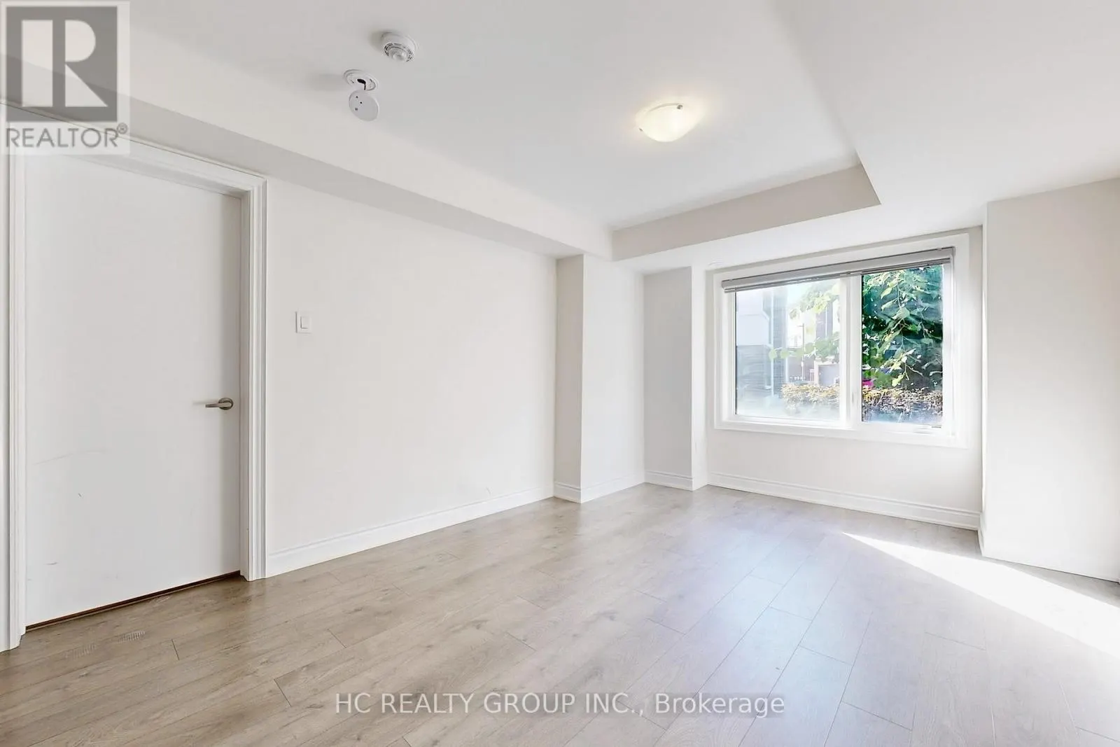 31 THOMAS ARMSTRONG LANE