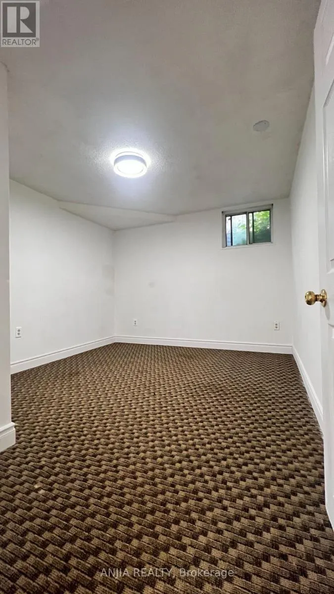 BASEMENT - 6 HILLCROFT DRIVE