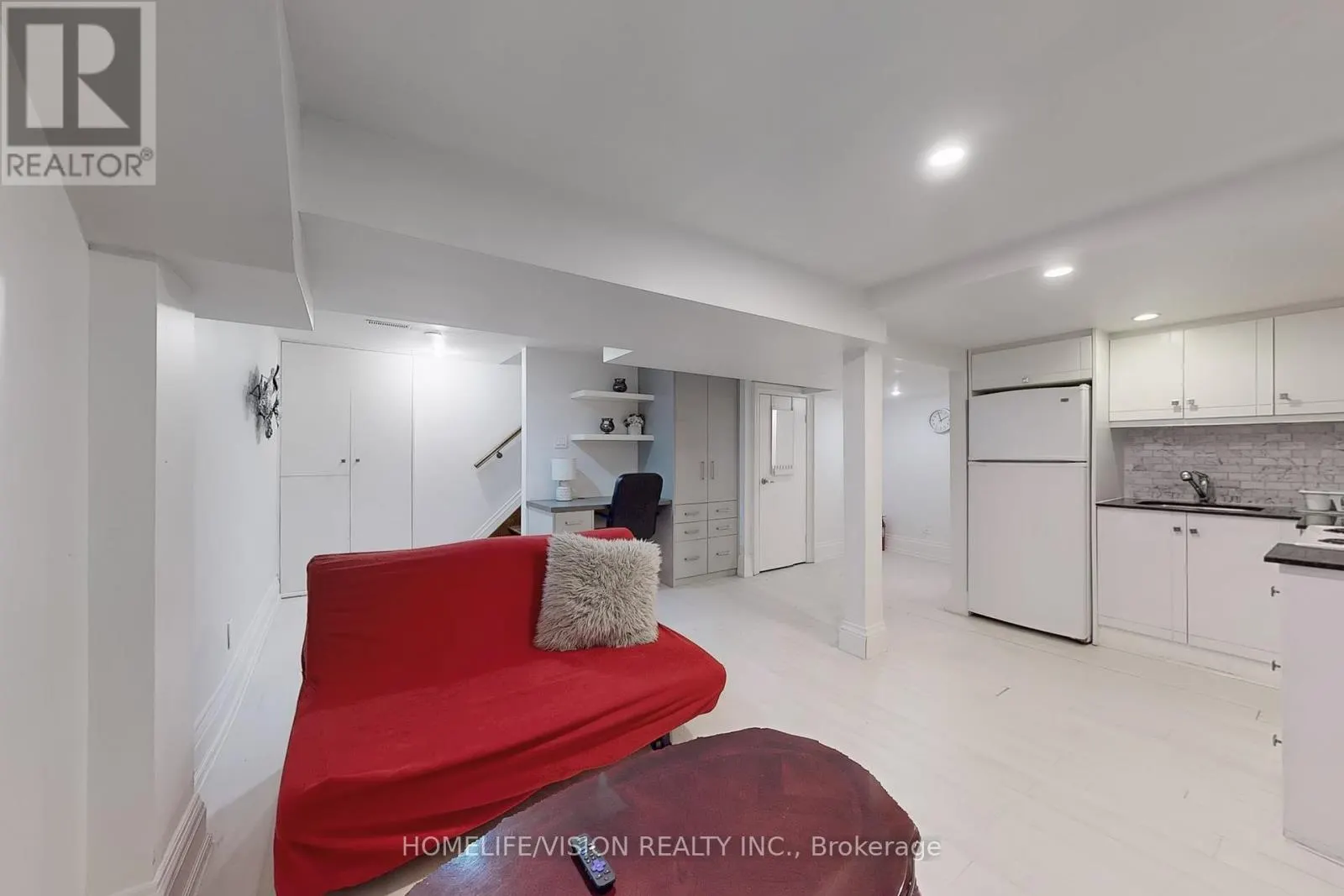 210 CASTLE ROCK DRIVE
