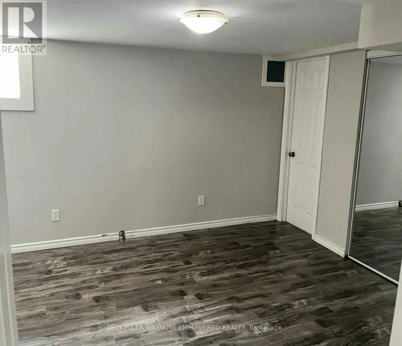 LOWER - 17 COLLINS CRESCENT
