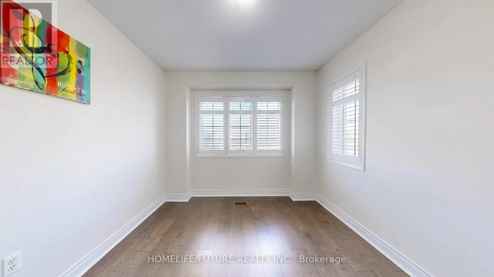 105 LAHORE CRESCENT
