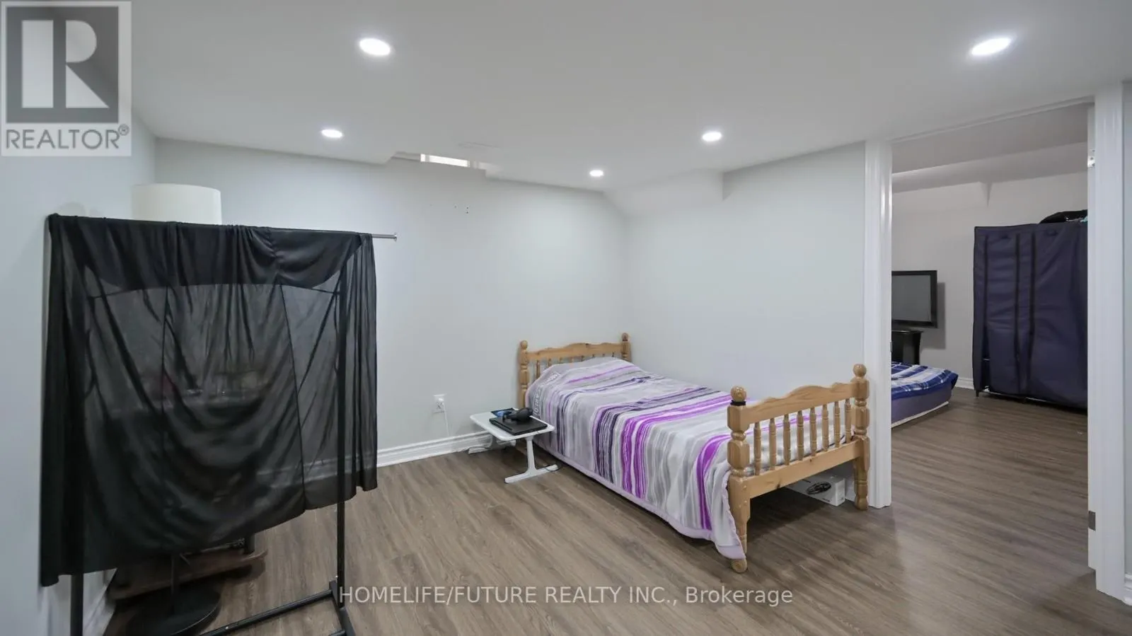 105 LAHORE CRESCENT