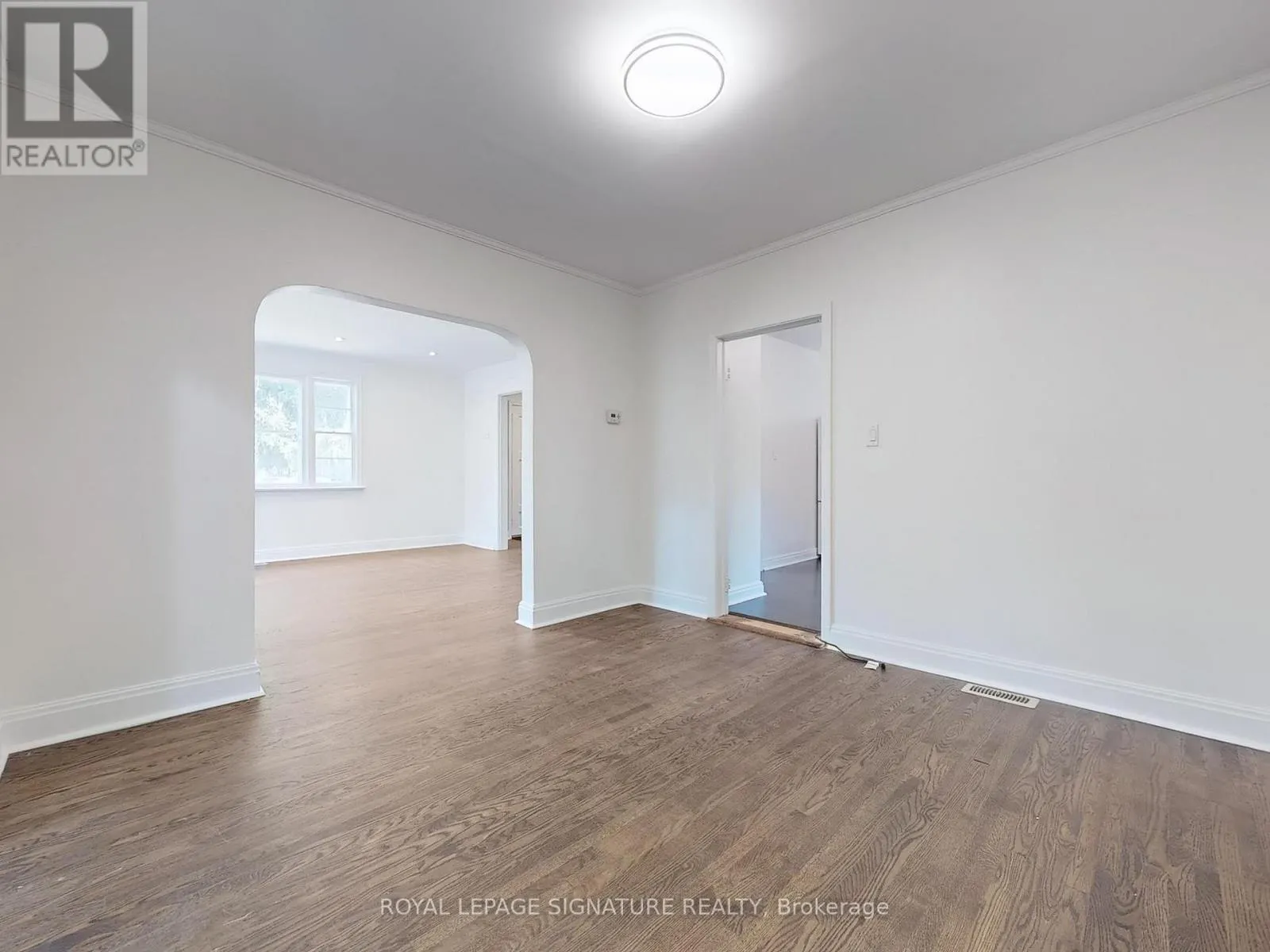 1 - 21 YONGEVIEW AVENUE