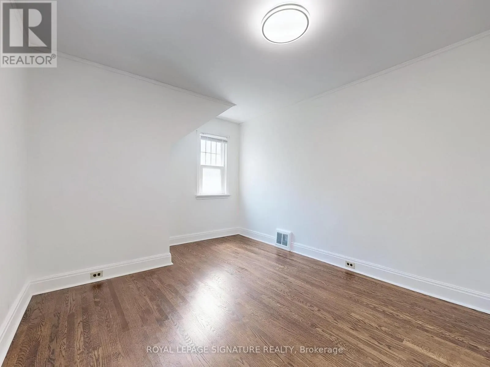 1 - 21 YONGEVIEW AVENUE