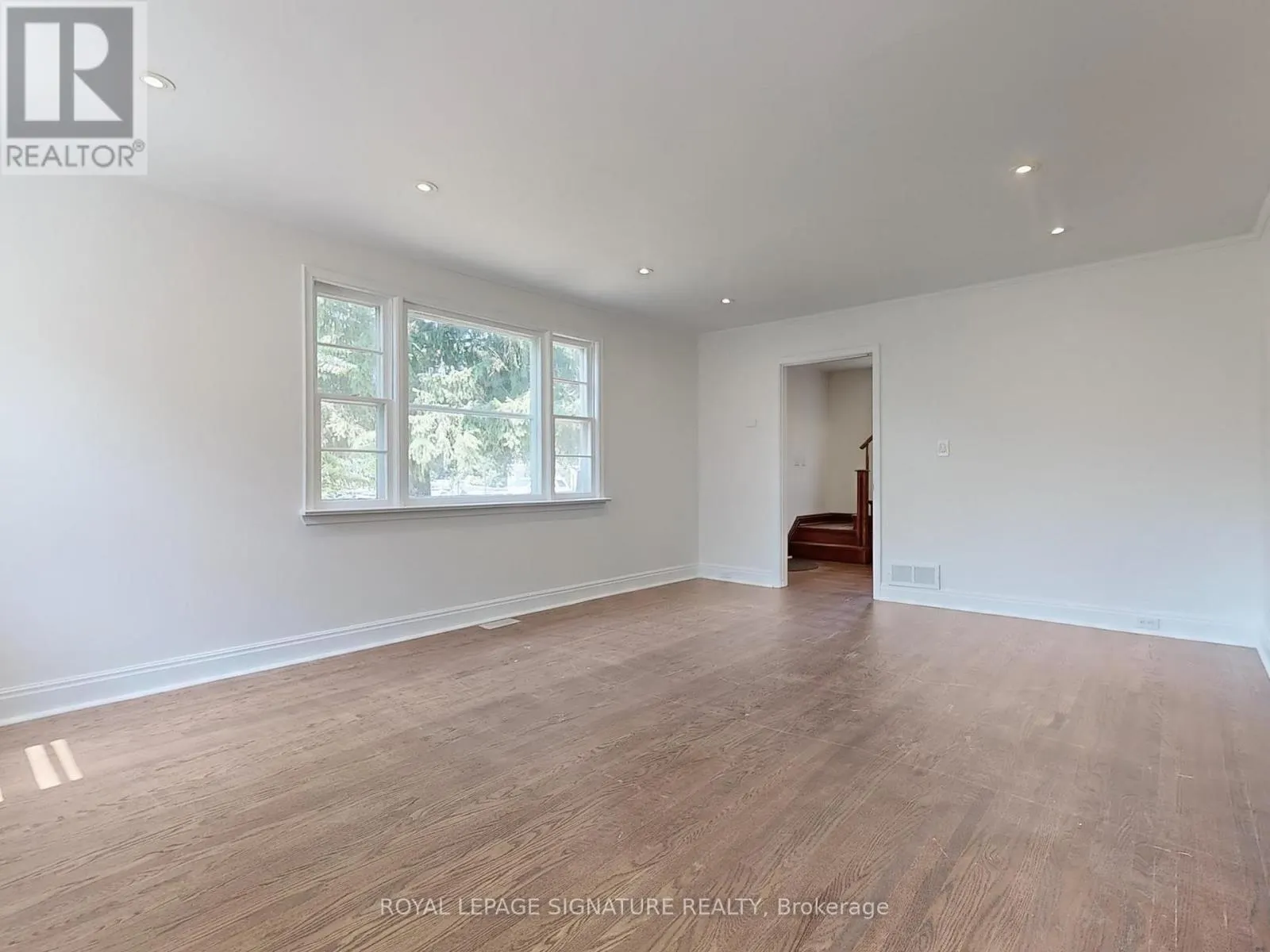 1 - 21 YONGEVIEW AVENUE