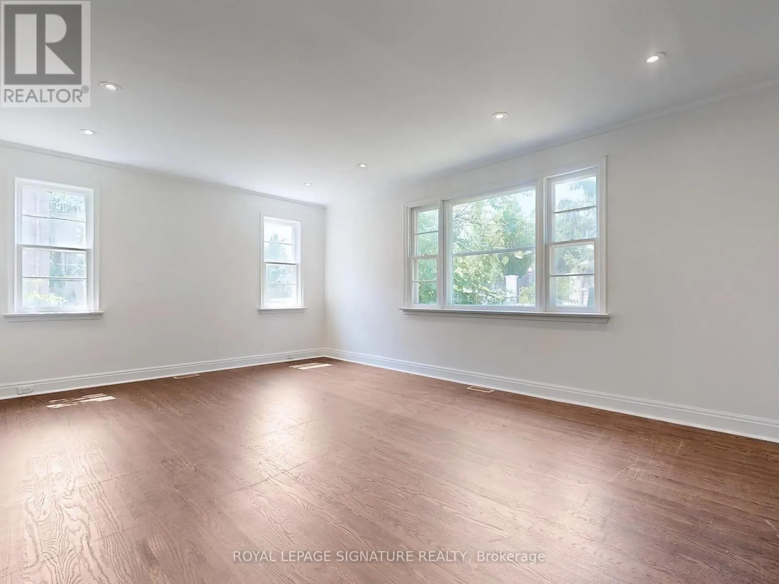 1 - 21 YONGEVIEW AVENUE