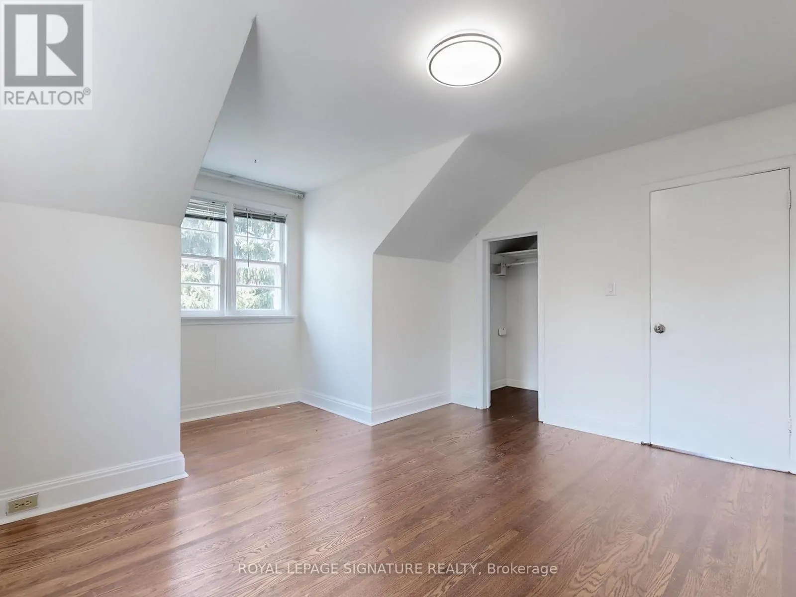1 - 21 YONGEVIEW AVENUE