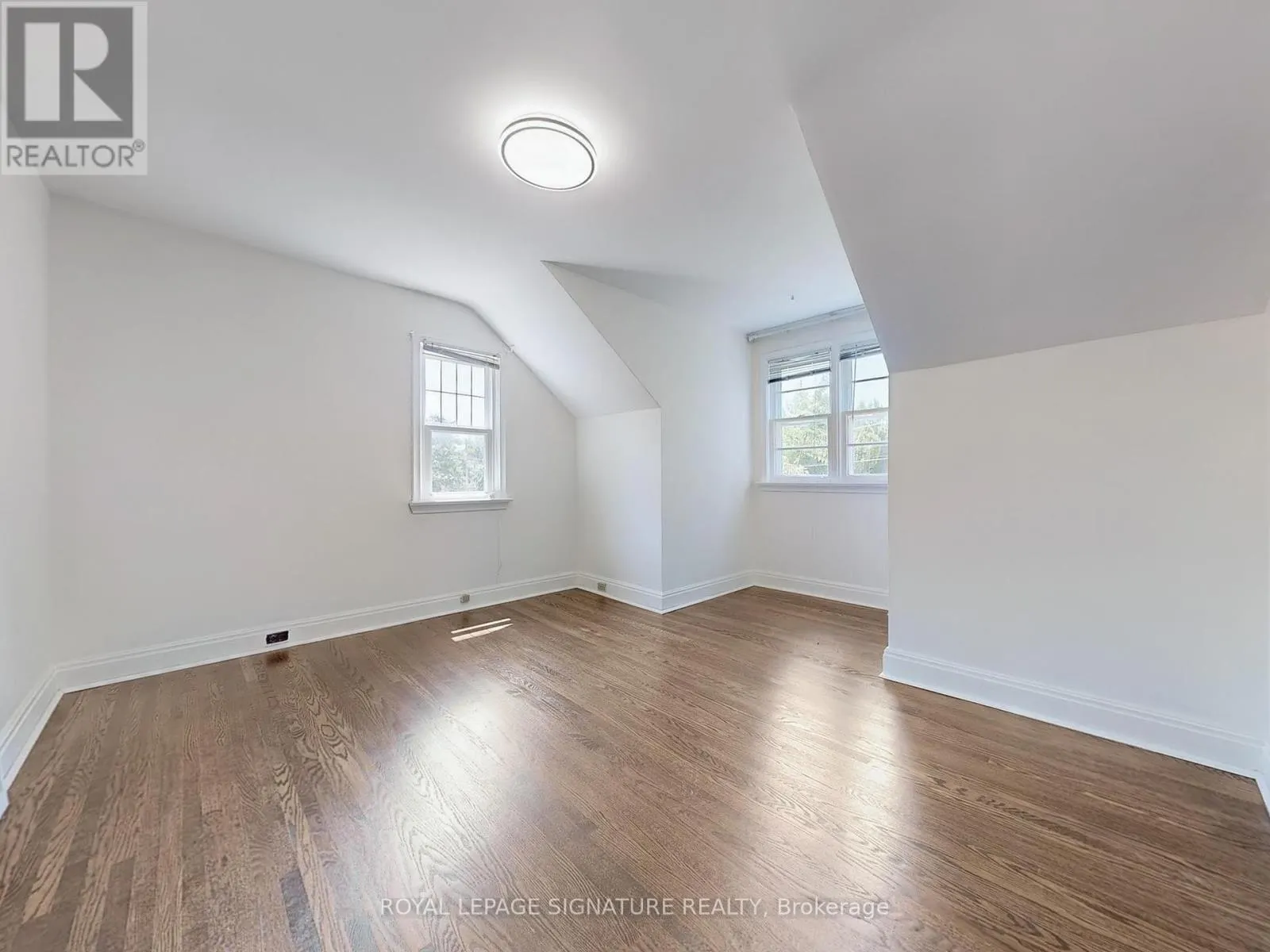 1 - 21 YONGEVIEW AVENUE