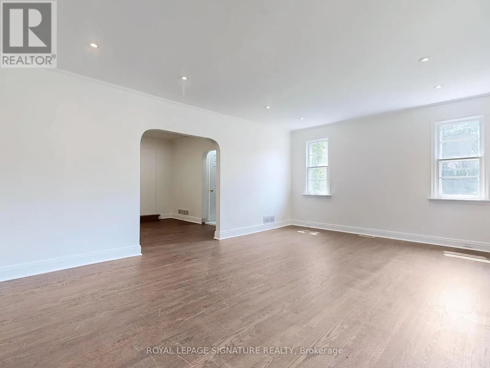 1 - 21 YONGEVIEW AVENUE
