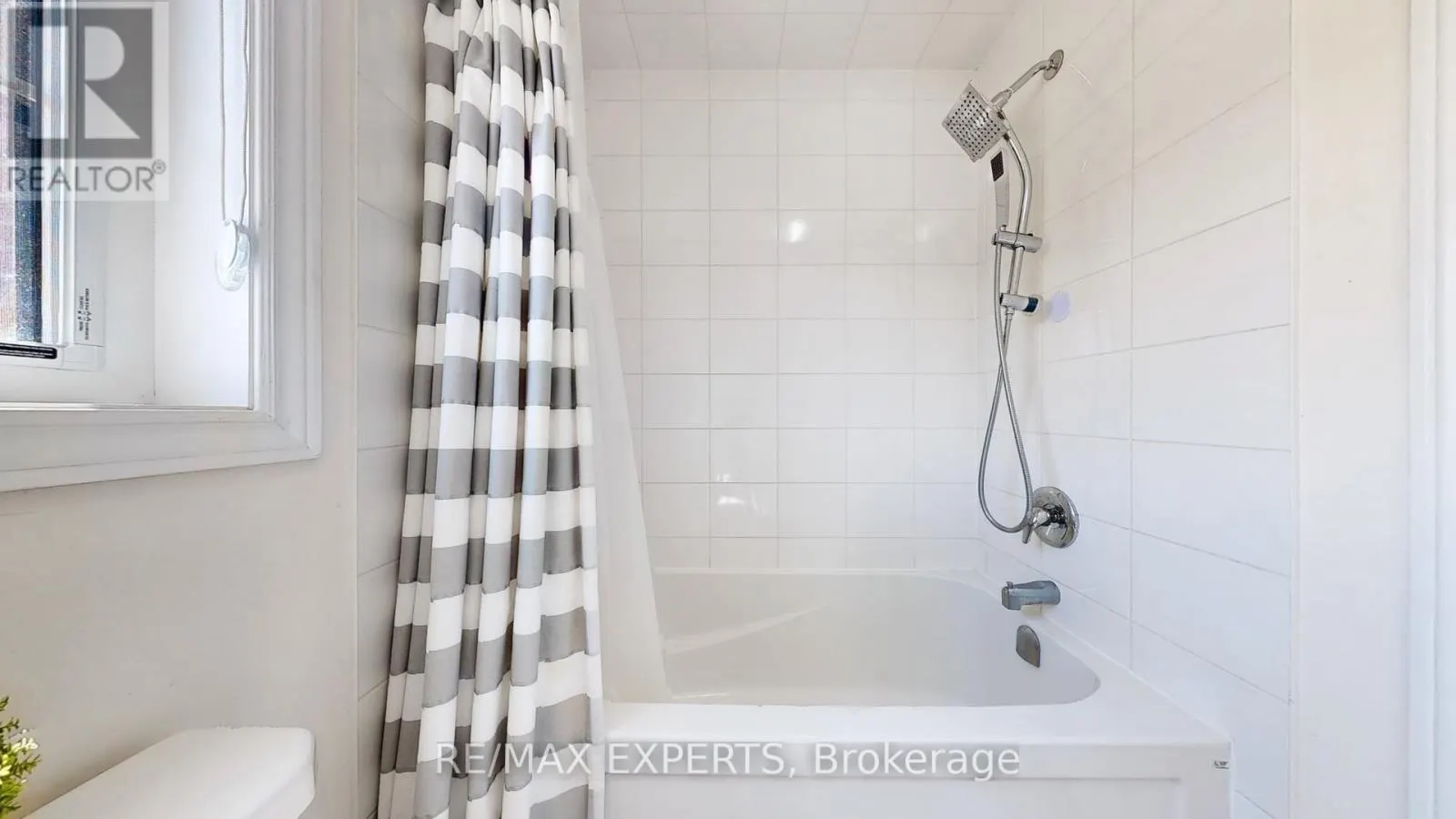 1488 TOMKINS ROAD