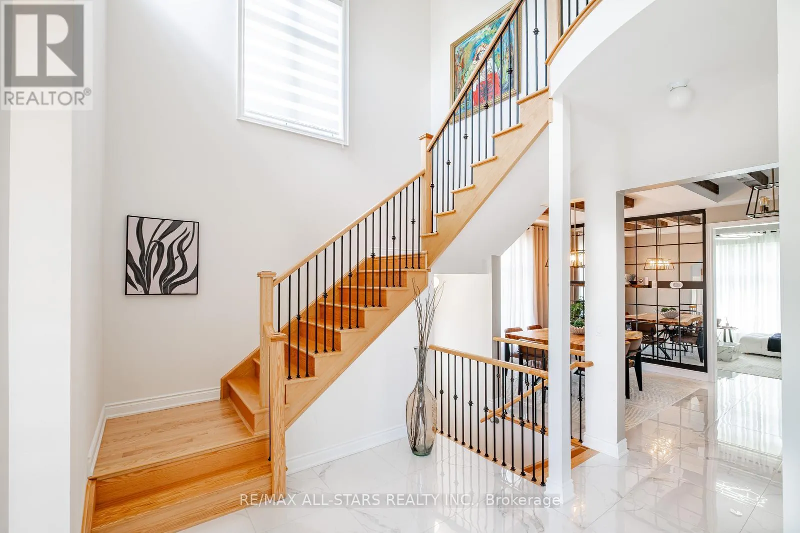 7 BALLANVIEW COURT