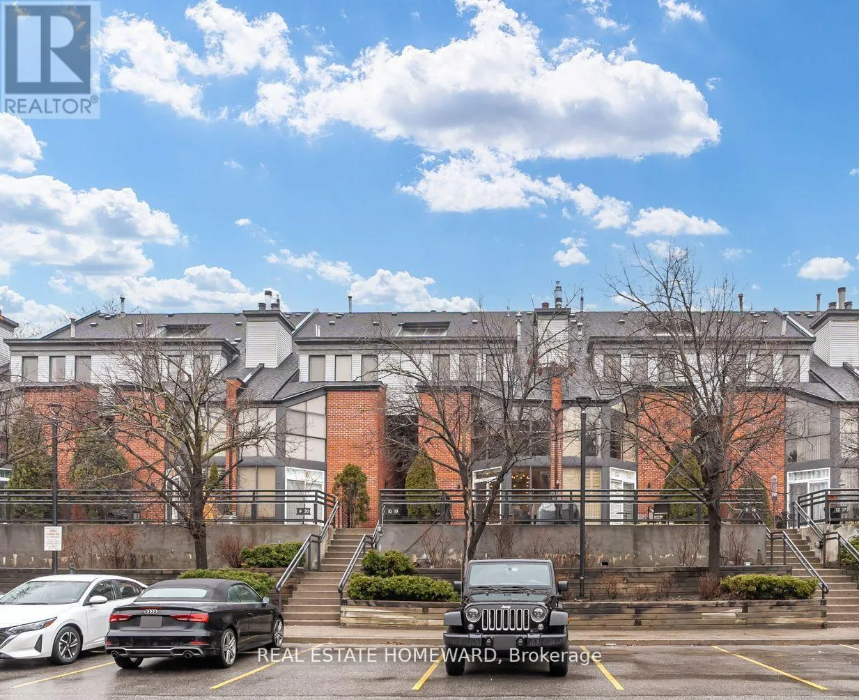 TH10 - 100 ARBORS LANE