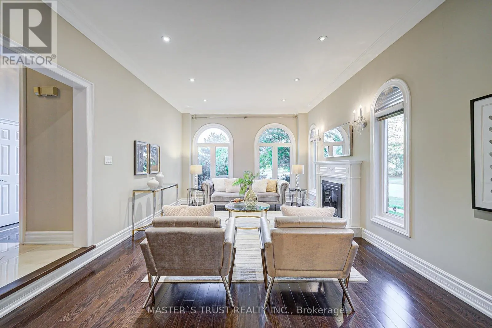 2 LYTTON BOULEVARD