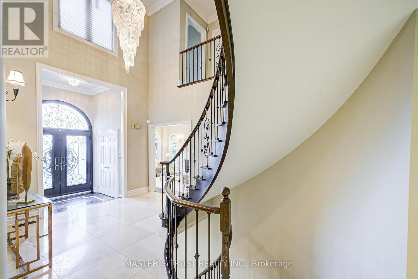 2 LYTTON BOULEVARD
