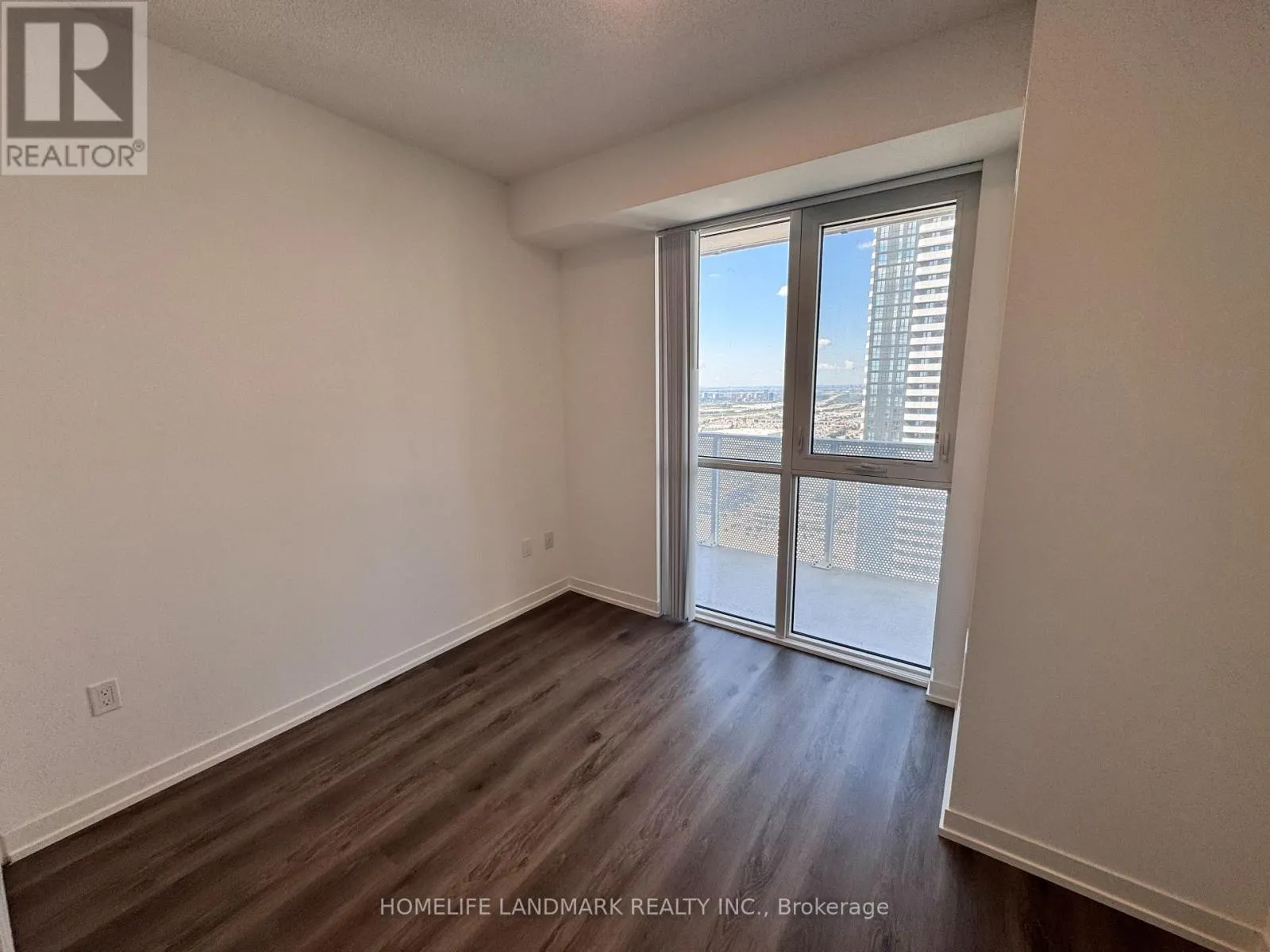 3701 - 28 INTERCHANGE WAY