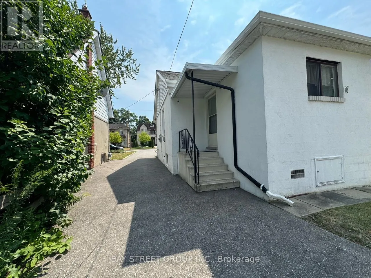 38 WOODWARD AVENUE