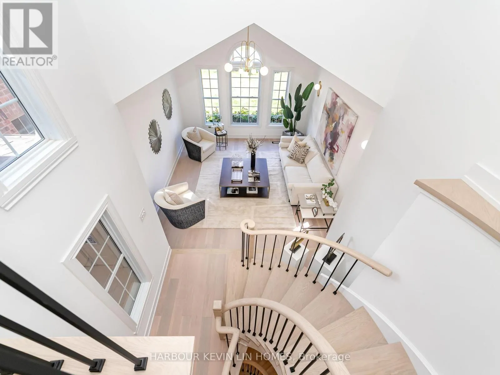 19 WILLETT CRESCENT
