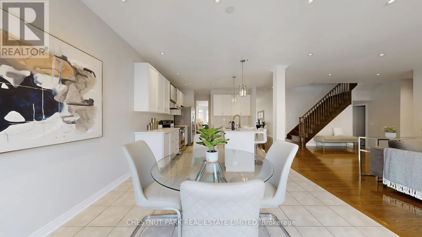 32 ARBOUR DRIVE