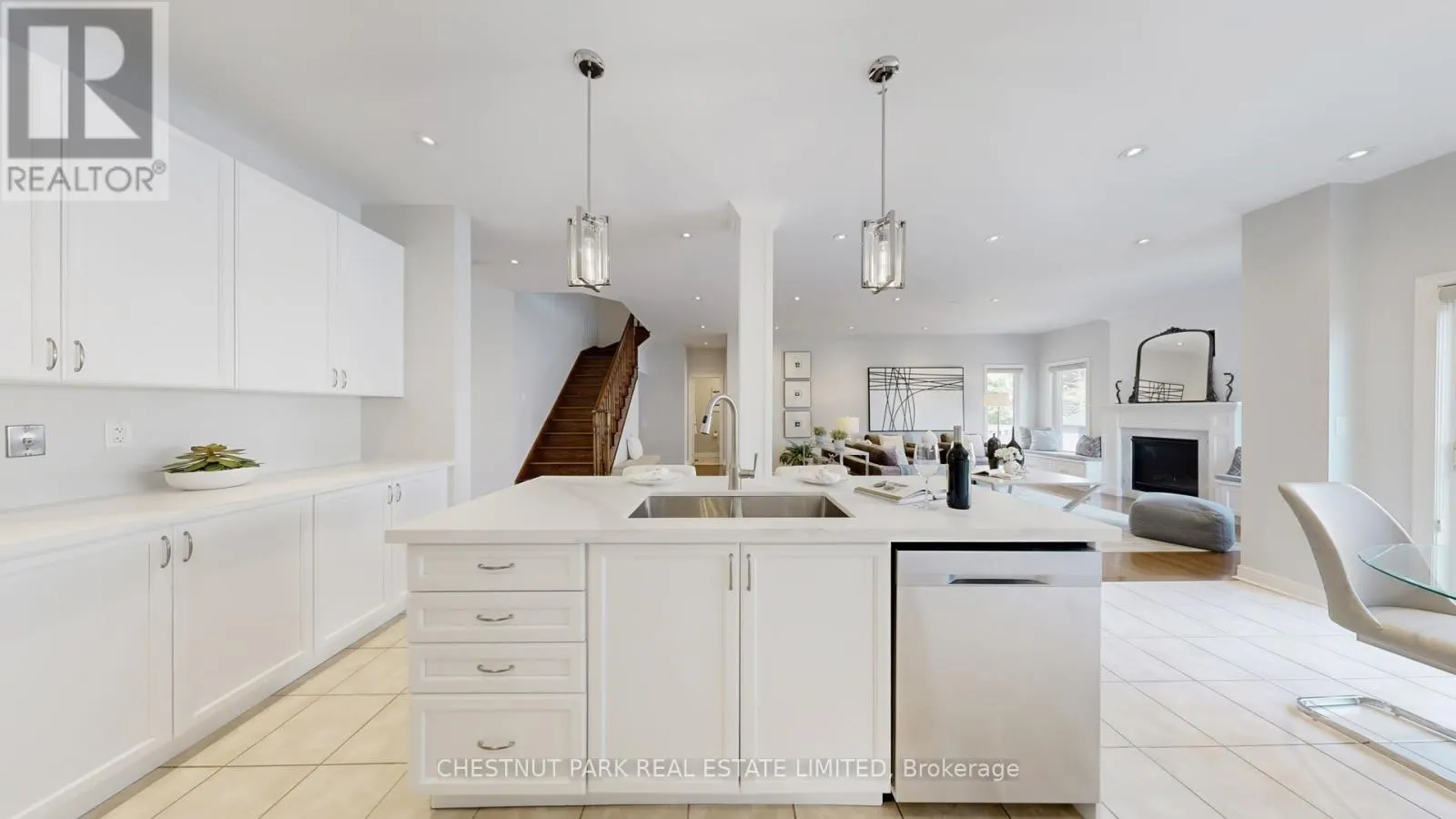 32 ARBOUR DRIVE