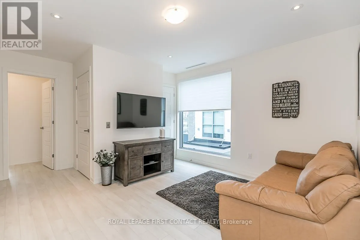 3645 FERRETTI COURT