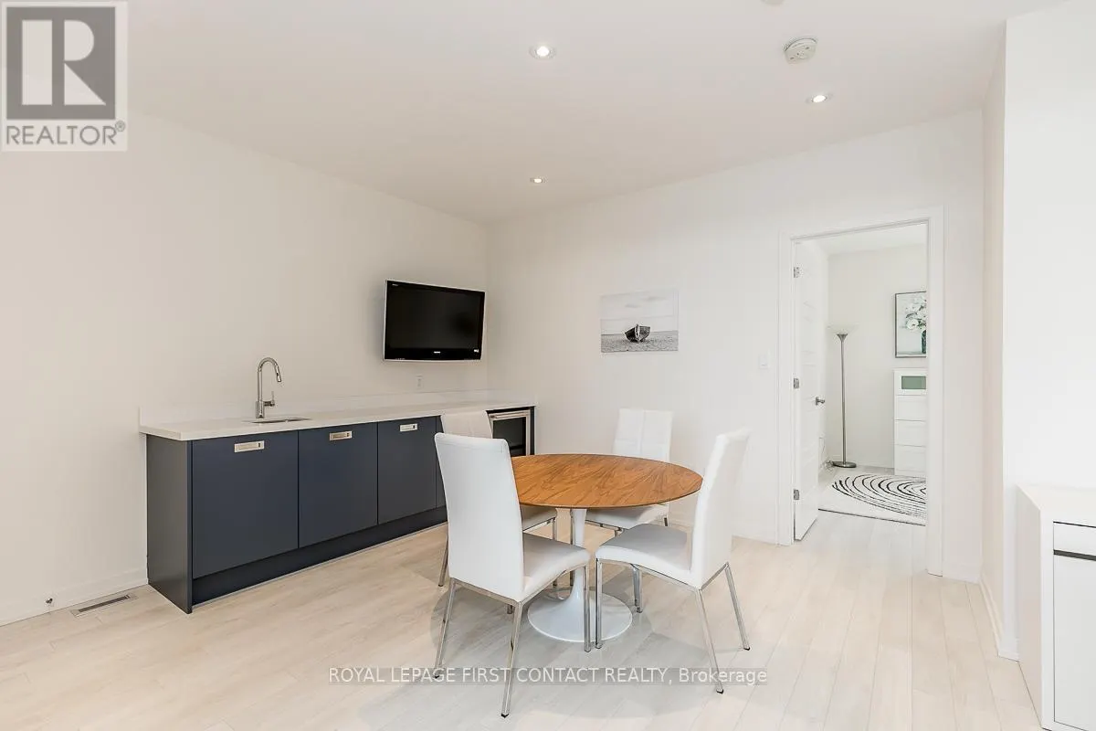 3645 FERRETTI COURT