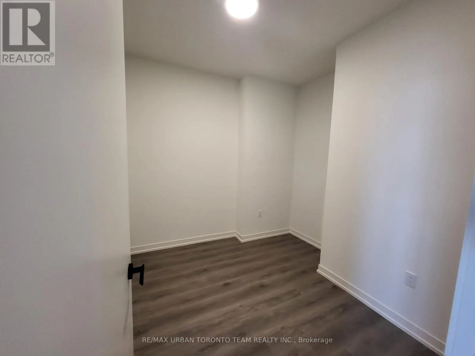 3609 - 28 INTERCHANGE WAY