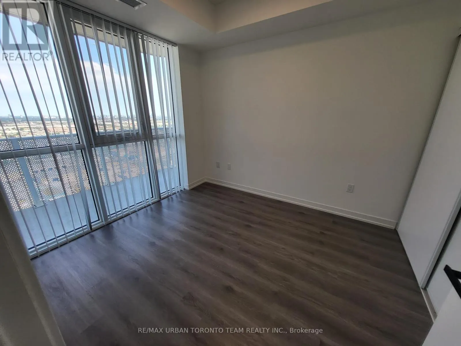 3609 - 28 INTERCHANGE WAY