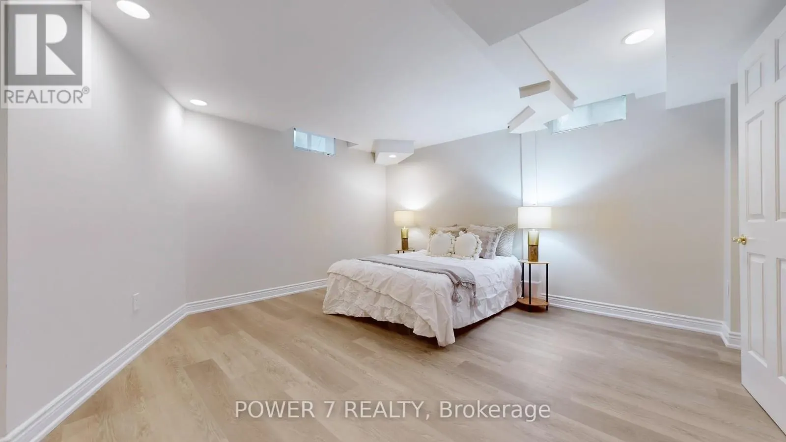 1098 SECRETARIATE ROAD