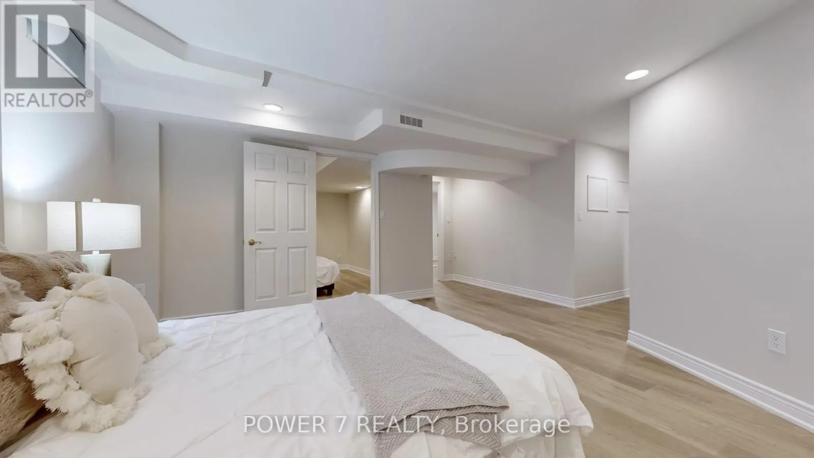 1098 SECRETARIATE ROAD
