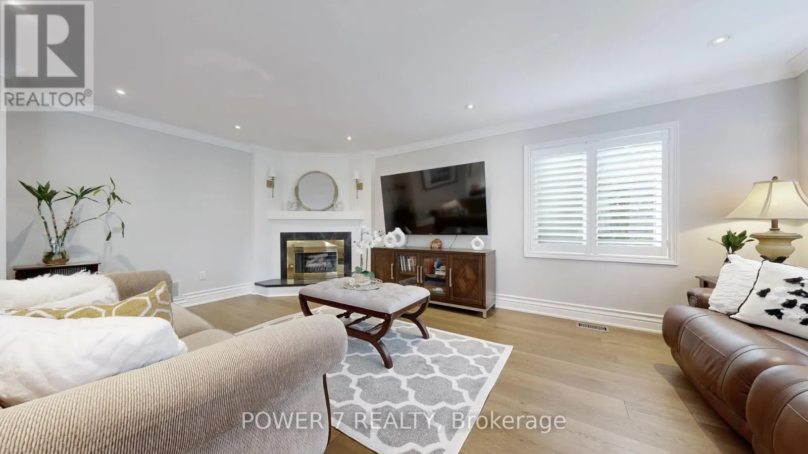 1098 SECRETARIATE ROAD