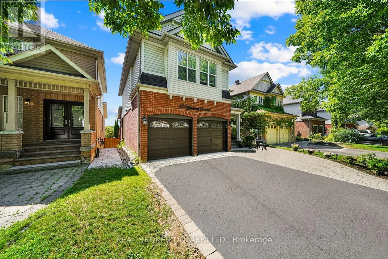 39 WOODROOF CRESCENT