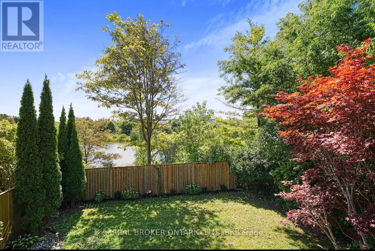 39 WOODROOF CRESCENT