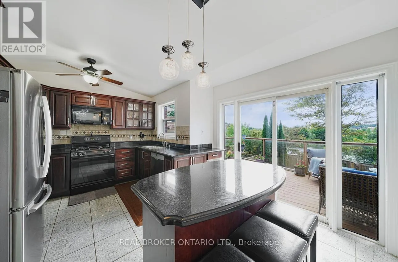 39 WOODROOF CRESCENT