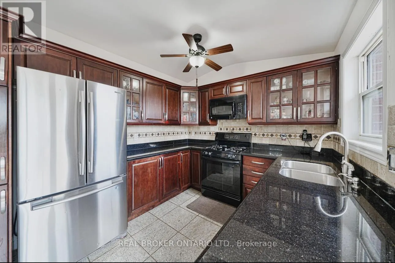 39 WOODROOF CRESCENT