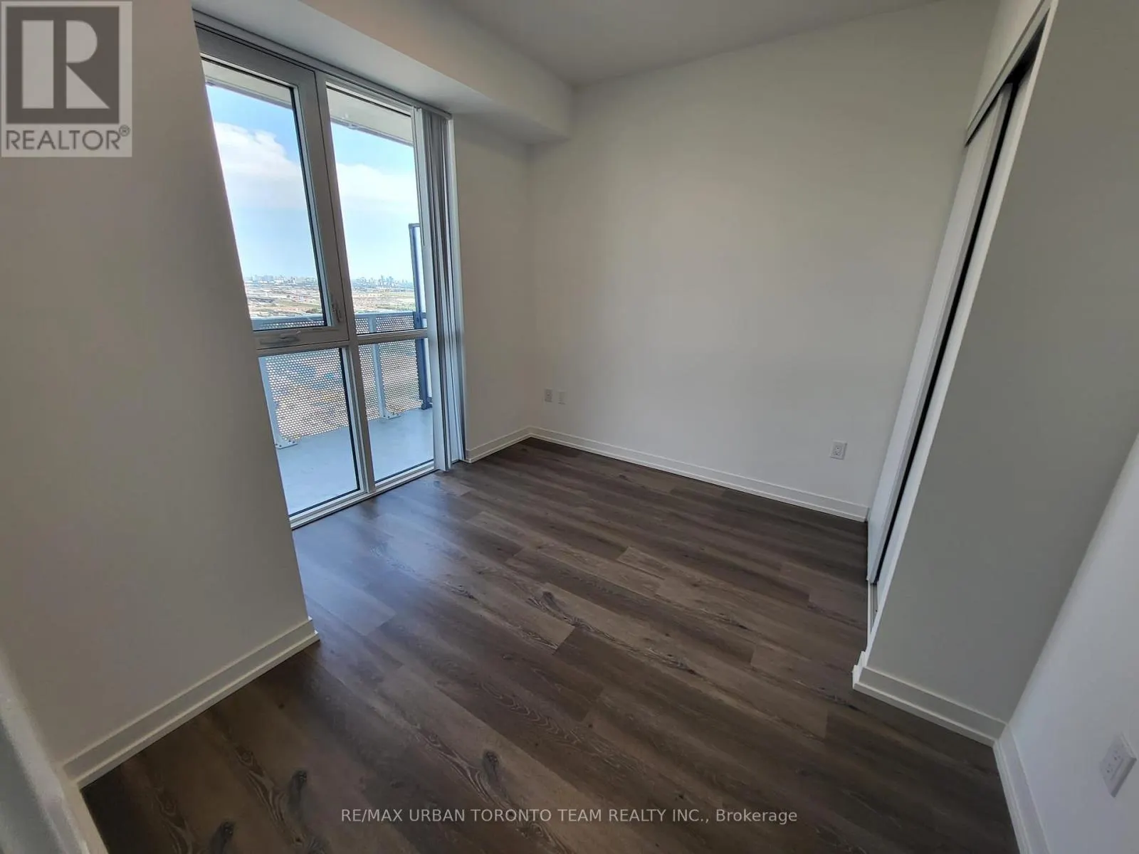 3607 - 28 INTERCHANGE WAY