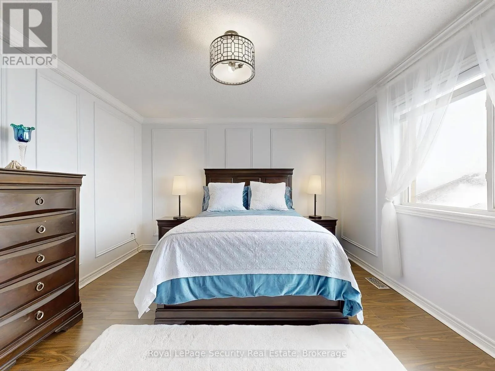 128 DAISEYFIELD CRESCENT