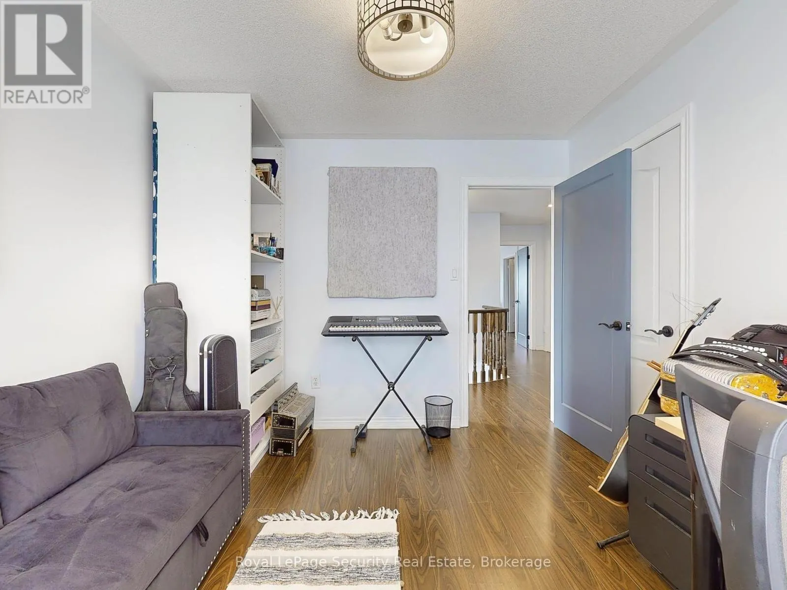 128 DAISEYFIELD CRESCENT