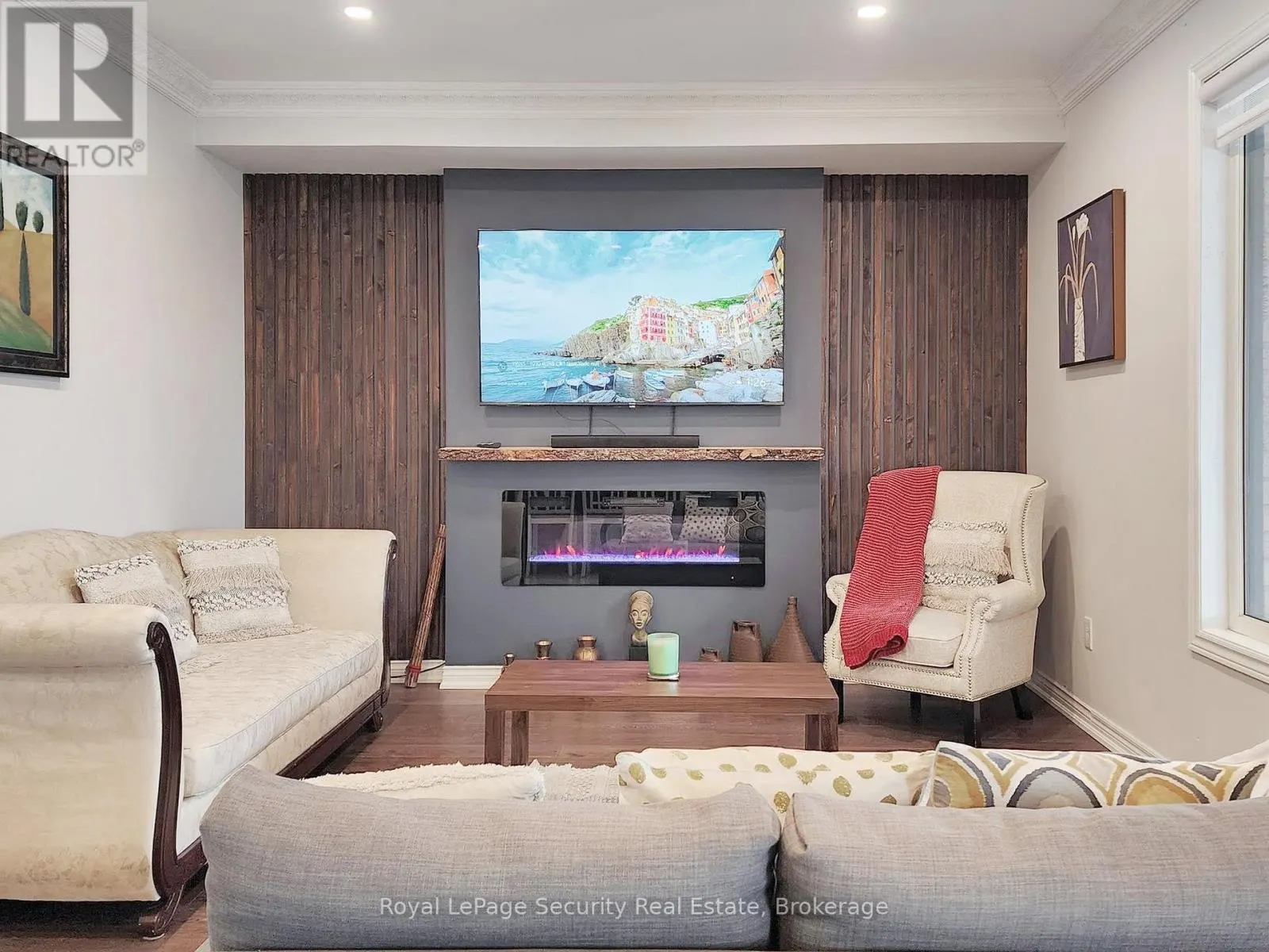 128 DAISEYFIELD CRESCENT