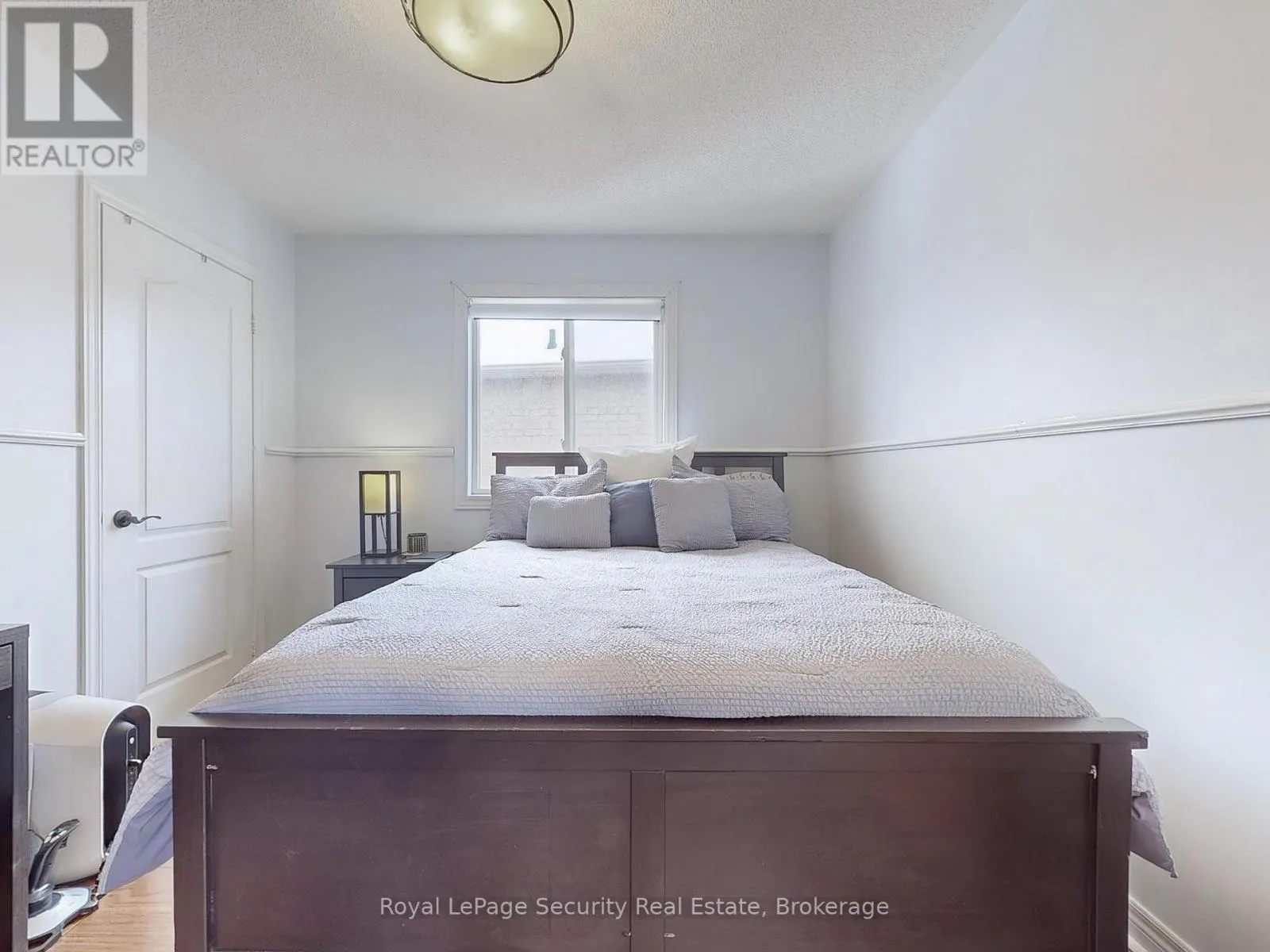 128 DAISEYFIELD CRESCENT