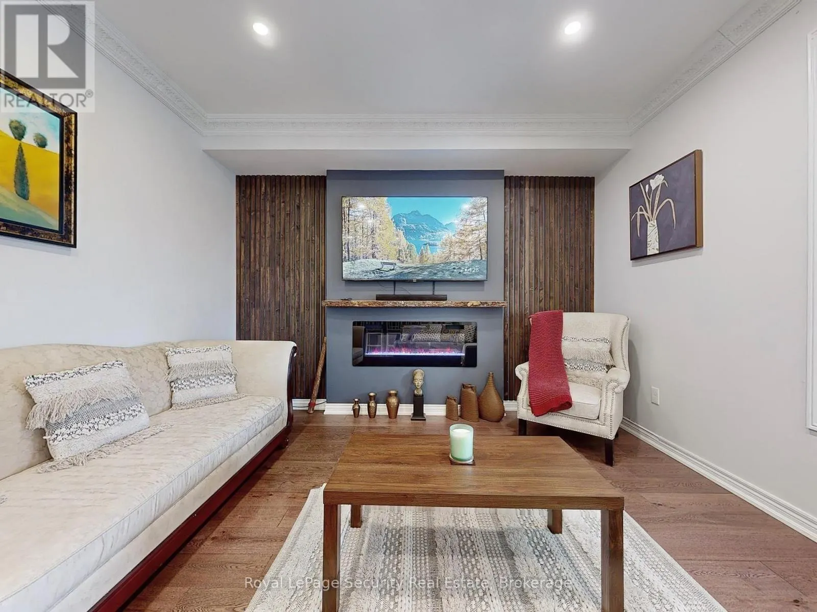 128 DAISEYFIELD CRESCENT