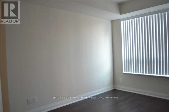 531 - 28 UPTOWN DRIVE