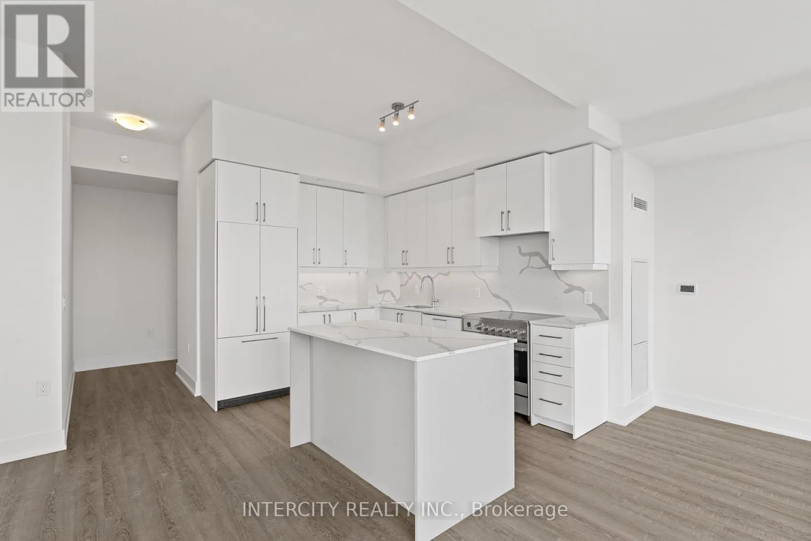 516 - 2075 KING ROAD