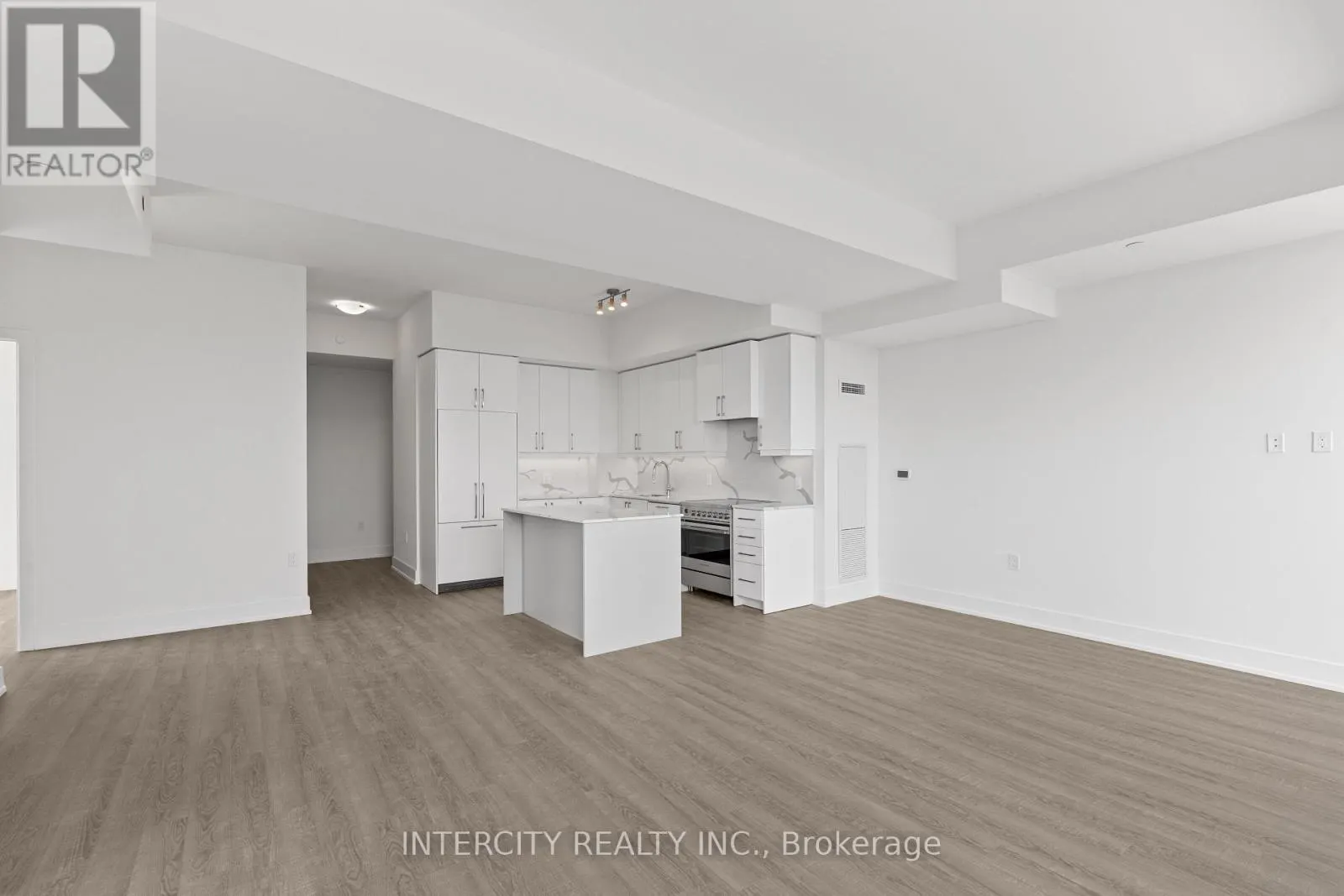 516 - 2075 KING ROAD