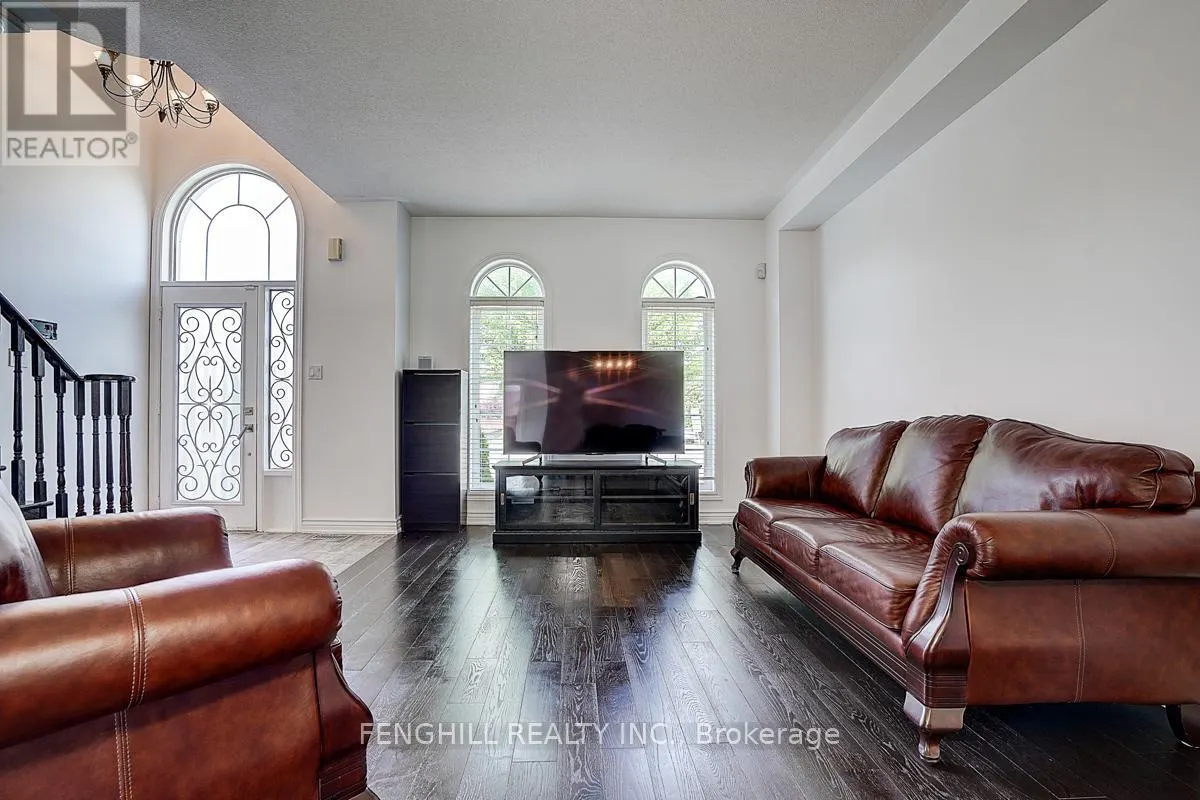 23 VELLORE WOODS BOULEVARD
