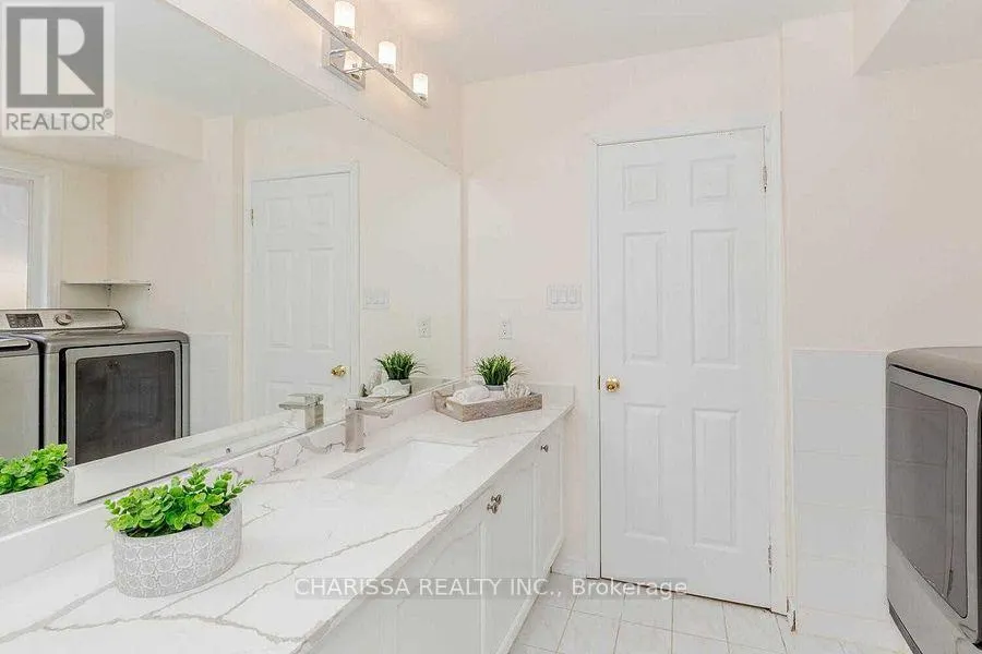 131 ARGENTO CRESCENT